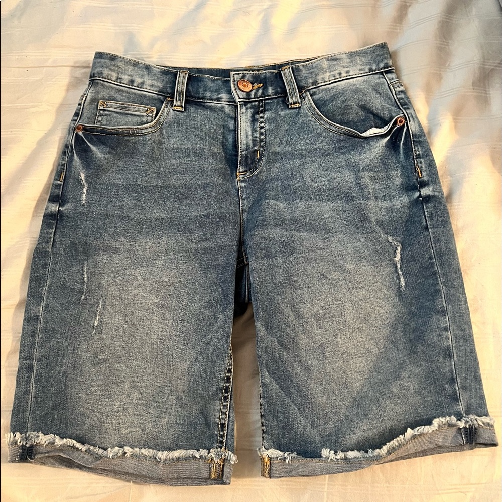 Justice outfit, Jean shorts and peasant white shirt!